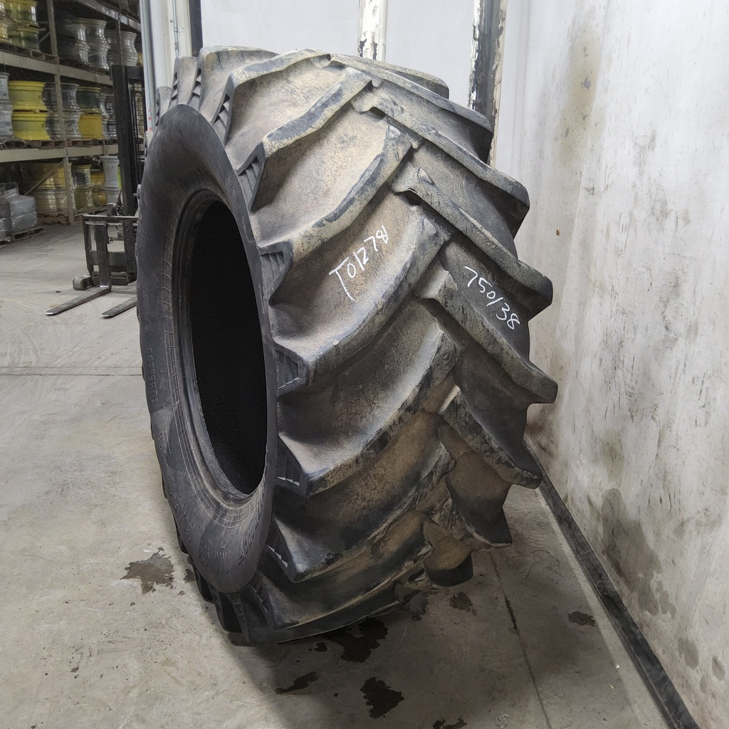 USED 750/65-38 Trelleborg Twin 414 R-1 D (8 Ply), A8 45% for